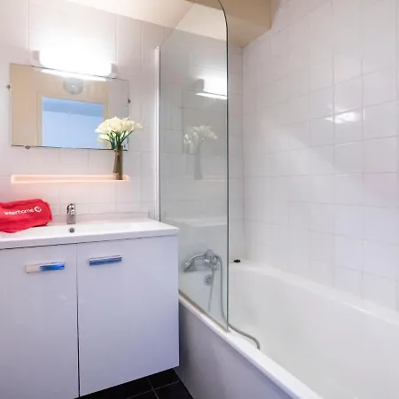 Glacieres 22 By Interhome Lägenhet